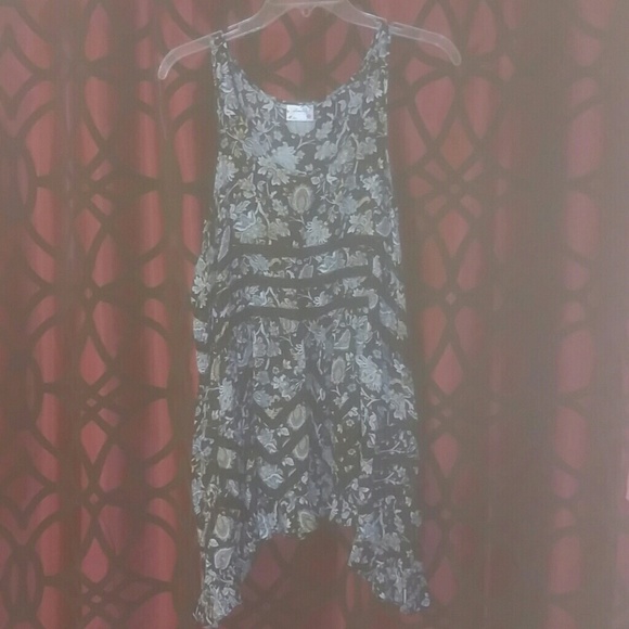 Adorable INTIMATELY FREE PEOPLE tank top