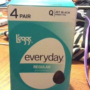 4 pairs black pantyhose size large