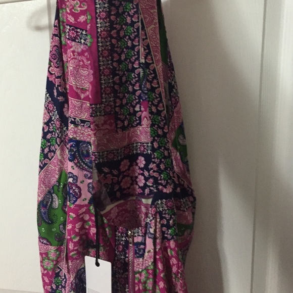 Dress - Picture 3 of 4