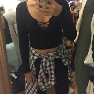 Black long sleeve crop top