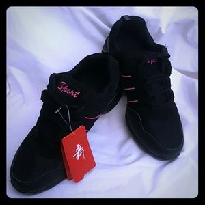 NWT dance sneakers
