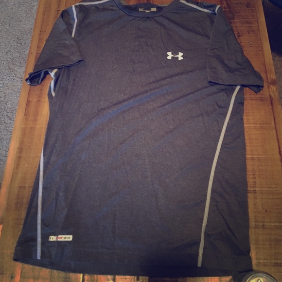 Heat gear t-shirt under armor