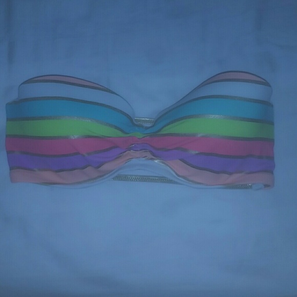Gorgeous Victoria's Secret bikini  (top only )
