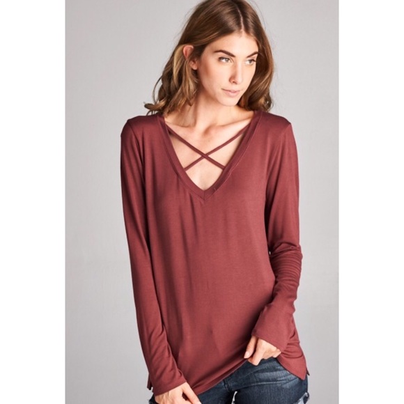 Trending Criss Cross Neckline Top - Picture 3 of 4