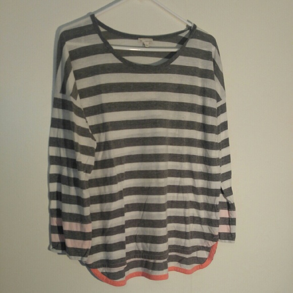 Gray striped long sleeve tee