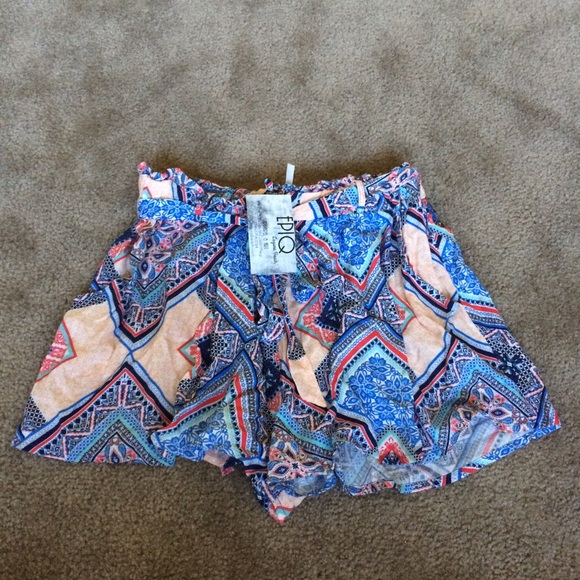 Nine bird Pants - Flowy shorts!