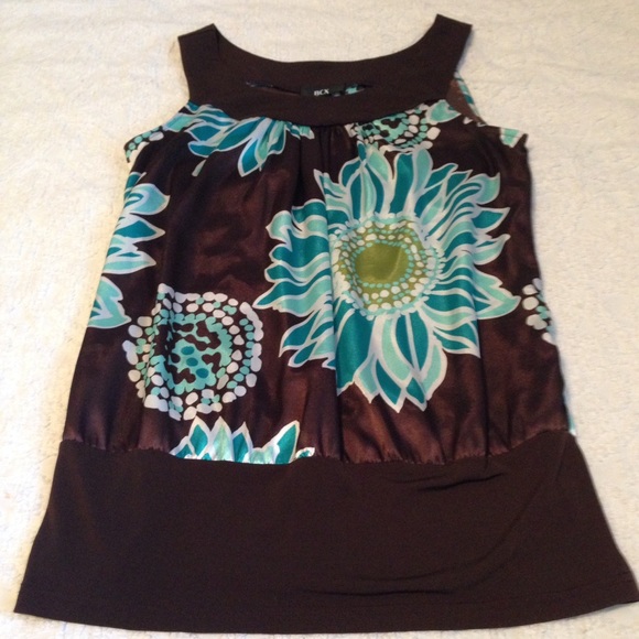 🌻Lovely Brown & Blue Sleeveless Top🌻