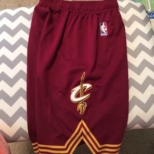Adidas youth small nba cav shorts