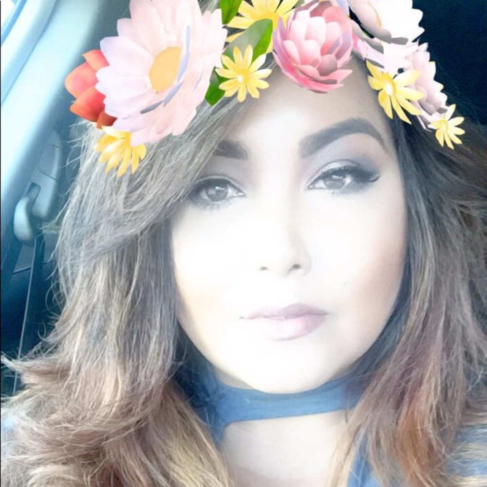 Meet your Posher, Suzette