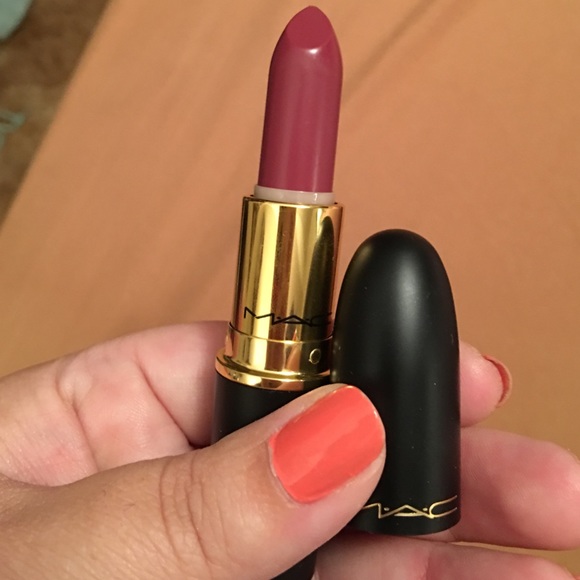 Mac NEW LE holiday lip divine nights private party