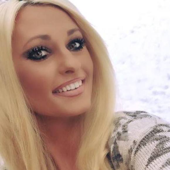 Meet your Posher, Hannah - Picture 1 of 1