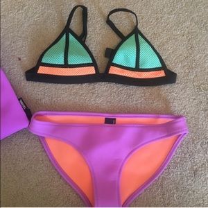 Triangl bikini