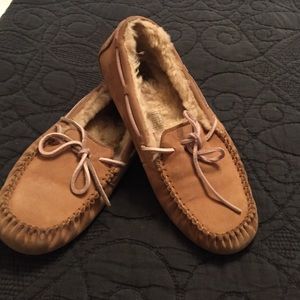 Ugg Houseshoes