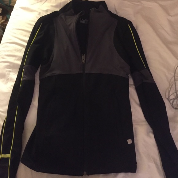 C&C California Sport Running Jacket - Picture 1 of 4