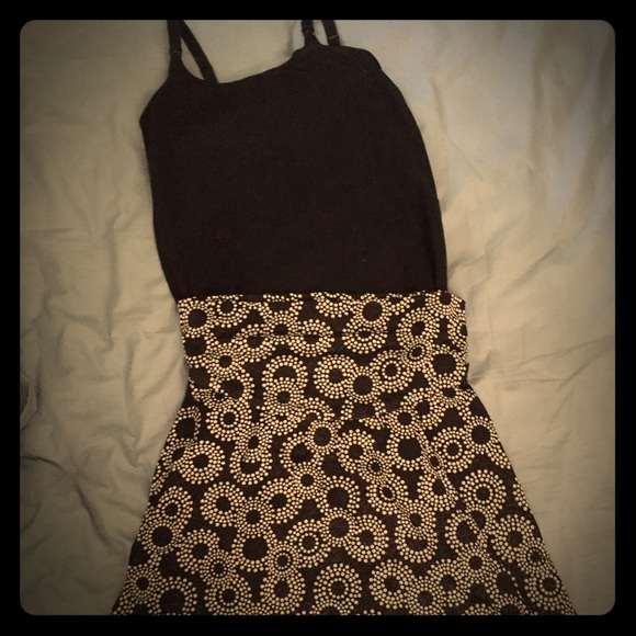 Black and white patterned maternity skirt