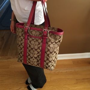 Coach Signature Tote- Pink