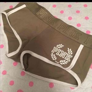 NWT! PINK Boyshorts size Medium