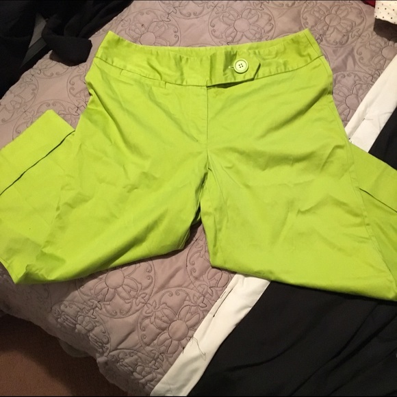 NWOT Cato green capris