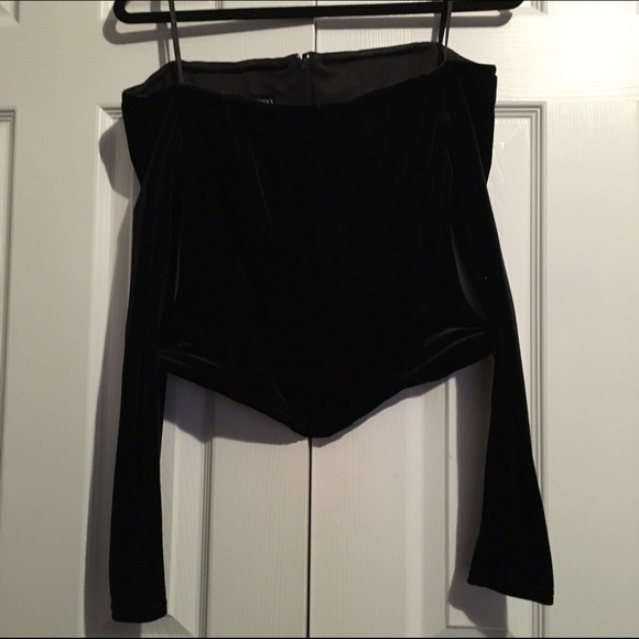 Velvet, long sleeve, steel bone corcet top.