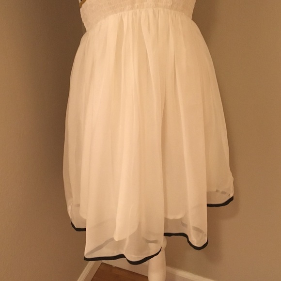 🍃New small crossover straps flared dress by Ryu🍃 - Picture 4 of 4