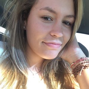 Meet your Posher, Abby