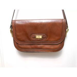 ETIENNE AIGNER BROWN LEATHER HANDBAG.
