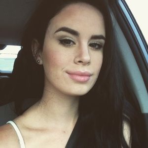 Meet your Posher, Anissa