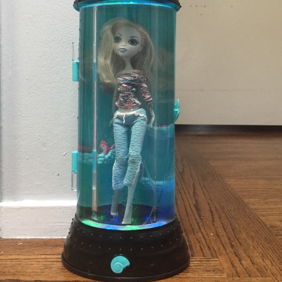 Monster high Laguna blue bed