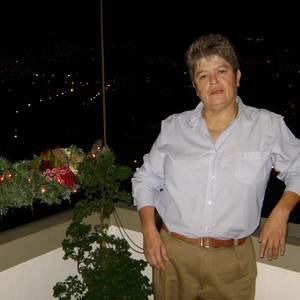 Meet your Posher, Gloria