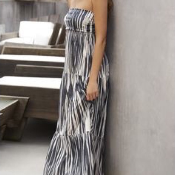 v e l v e t  by Graham & Spencer Strapless Maxi