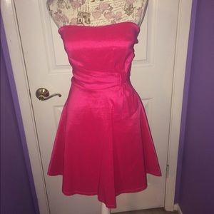 Adorable pink strapless fancy dress!