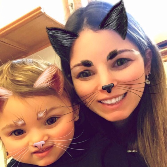 Meet your Posher, Liza - Picture 2 of 4