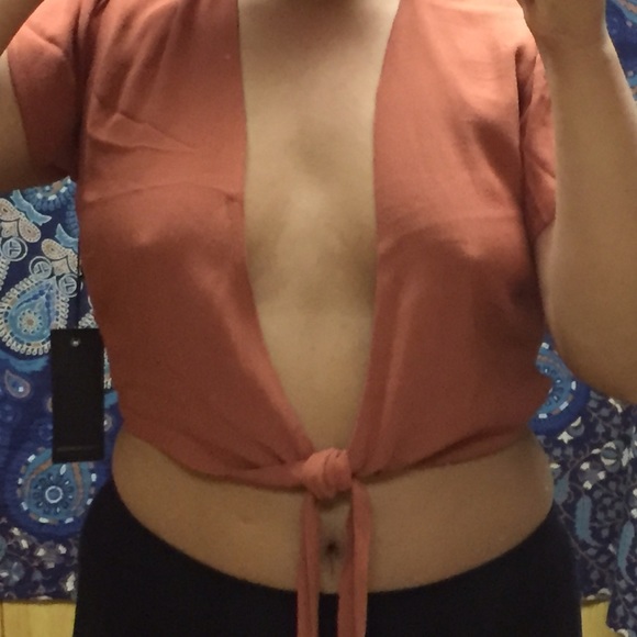 Peach top - Picture 1 of 1
