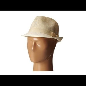 Fidora hat