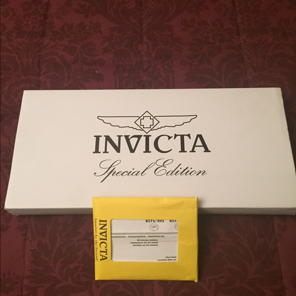LikeNew Invicta Lupah21455 SpecialEdition WatchSet