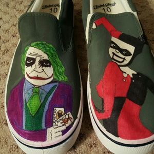 Size 10 men's joker & Harley Quinn sneakers