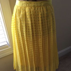 Elle Pleated Skirt