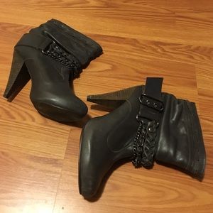 Naughty Monkey heeled bootie
