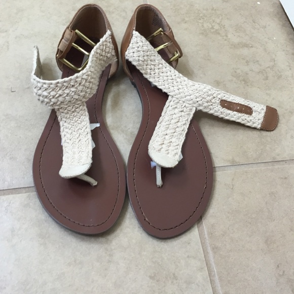 Steve Madden flat sandals