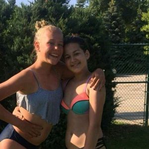 Meet your Posher, Mara