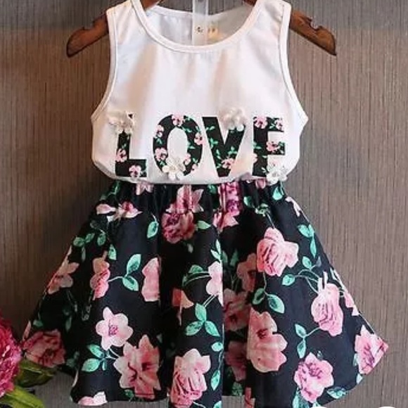 Girls skirt set