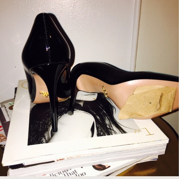 Prada pointy toe pump SOLD❤️❤️❤️❤️