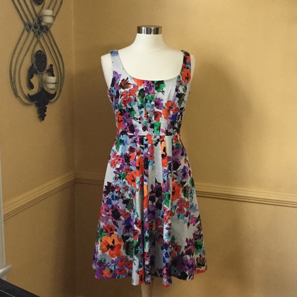 NINE WEST Spring Floral Dress SIZE 8