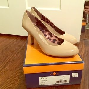 Arturo Chiang Nude Pumps