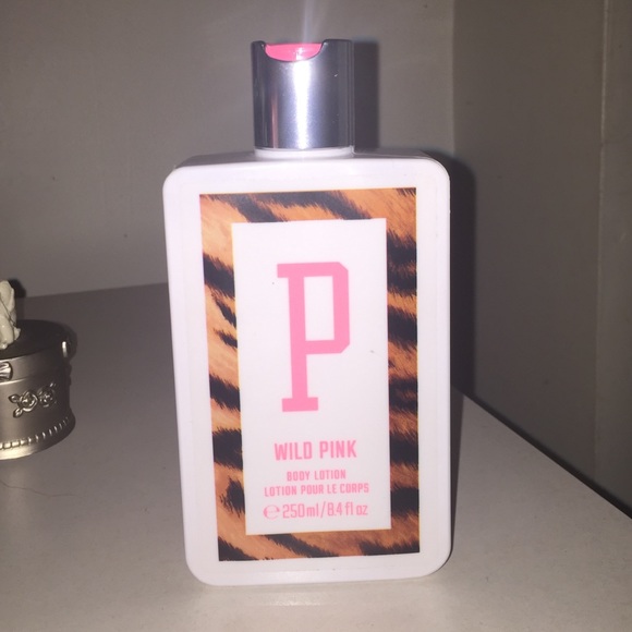 PINK Wild Pink Body Lotion