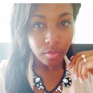 Meet your Posher, Dominique