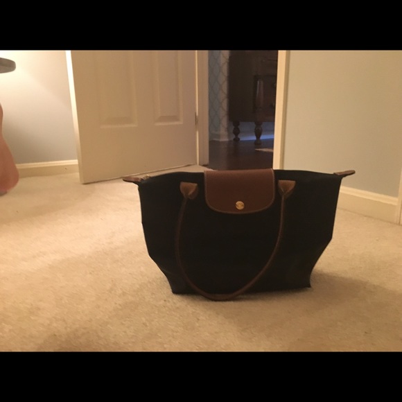 Small black longchamp