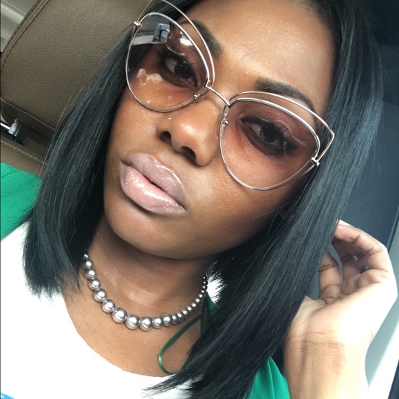Meet your Posher, Sekinah