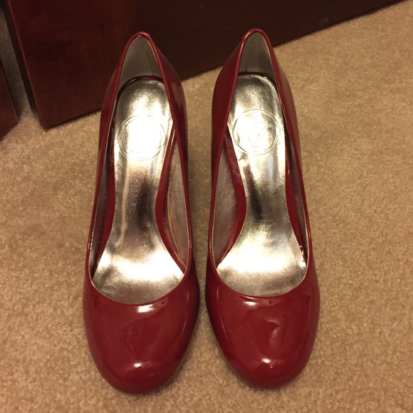 Red Pumps
