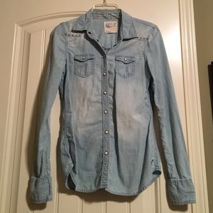 American Eagle blue jean button up